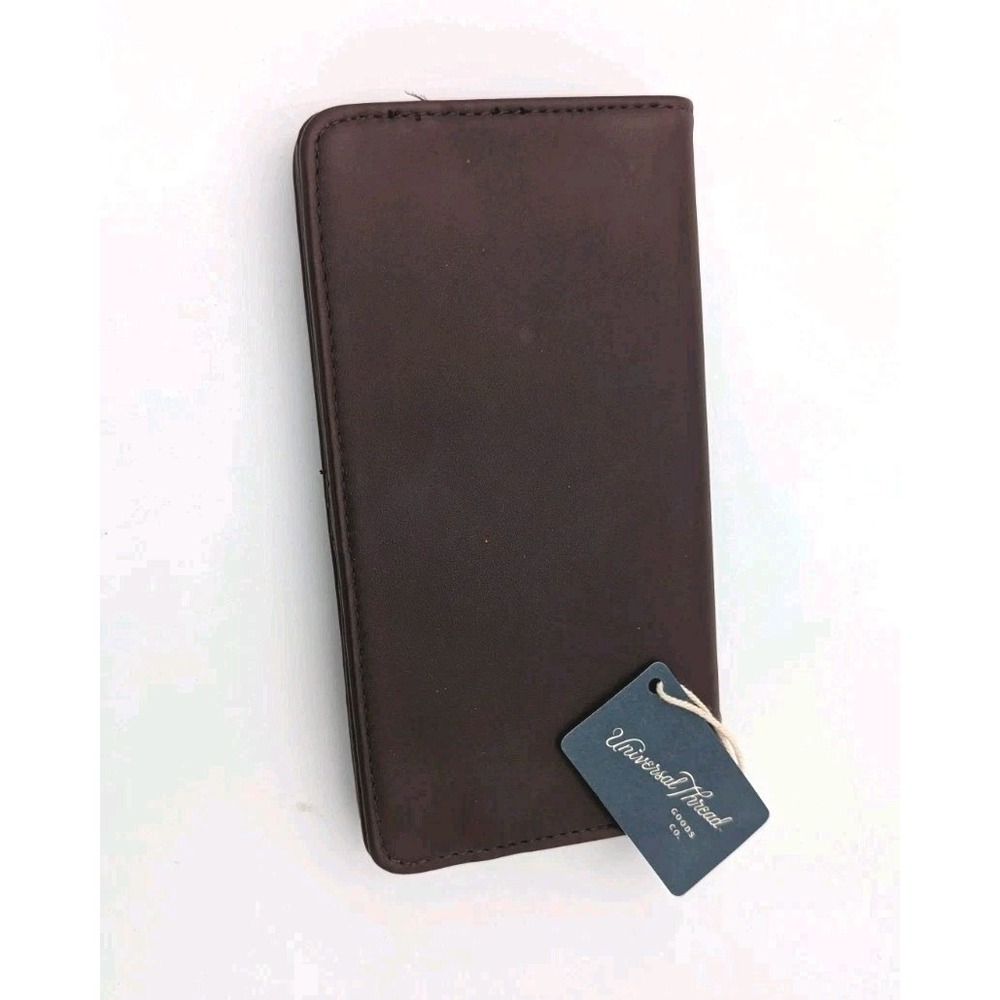 Universal Thread Women's Bifold Wallet Merlot